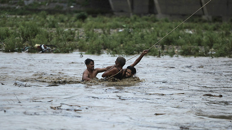 Ινδία: Τους 36 έφτασαν οι νεκροί από τις πλημμύρες στο κρατίδιο Μαχαράστρα